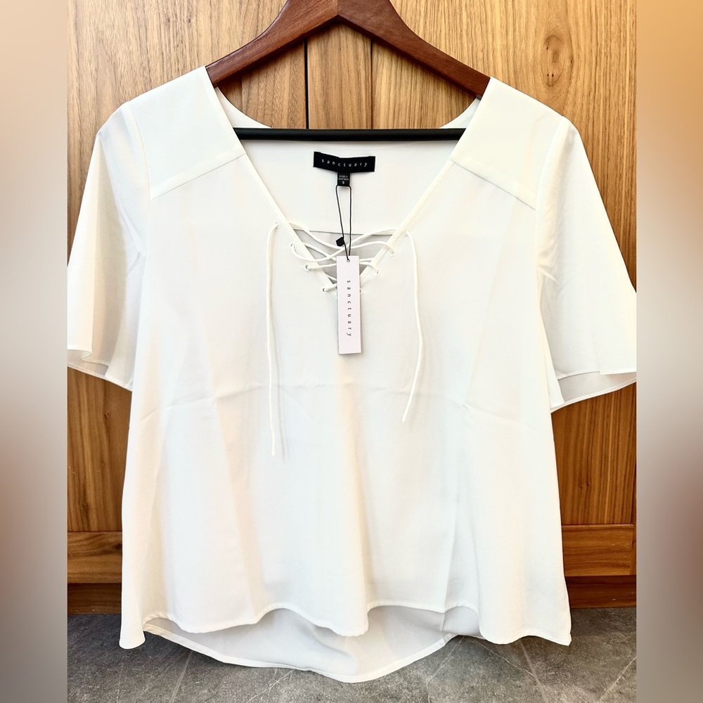 NWT 🤍 Sanctuary Lace Up Detail Top | Women’s Size Medium | White Blouse